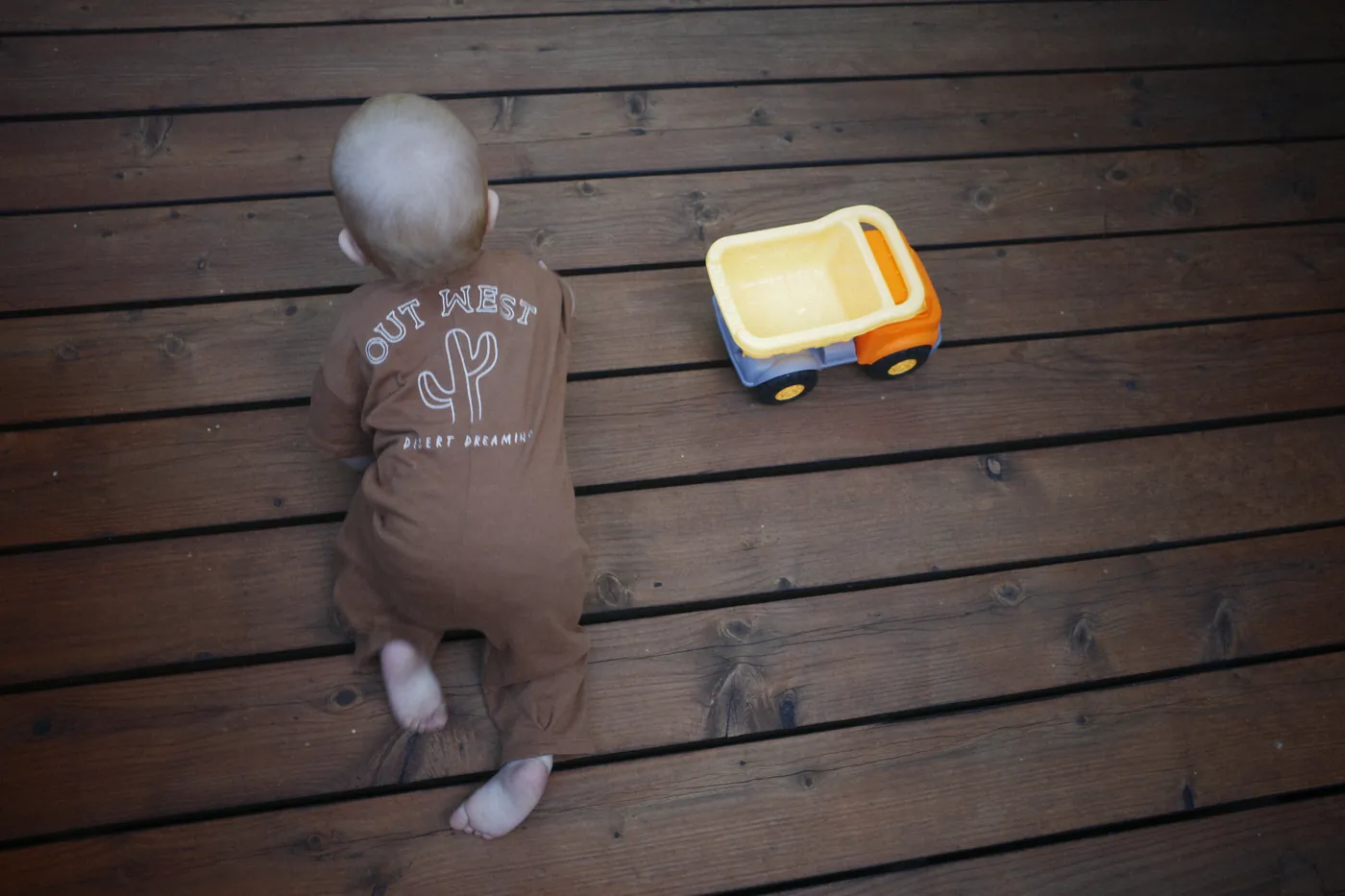 Truck inspection on the deck